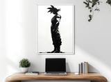 Quadro con silhouette di Goku, cornice bianca elegante, stampa su carta artigianale, collezione Potere d’Ombra a tiratura limitata